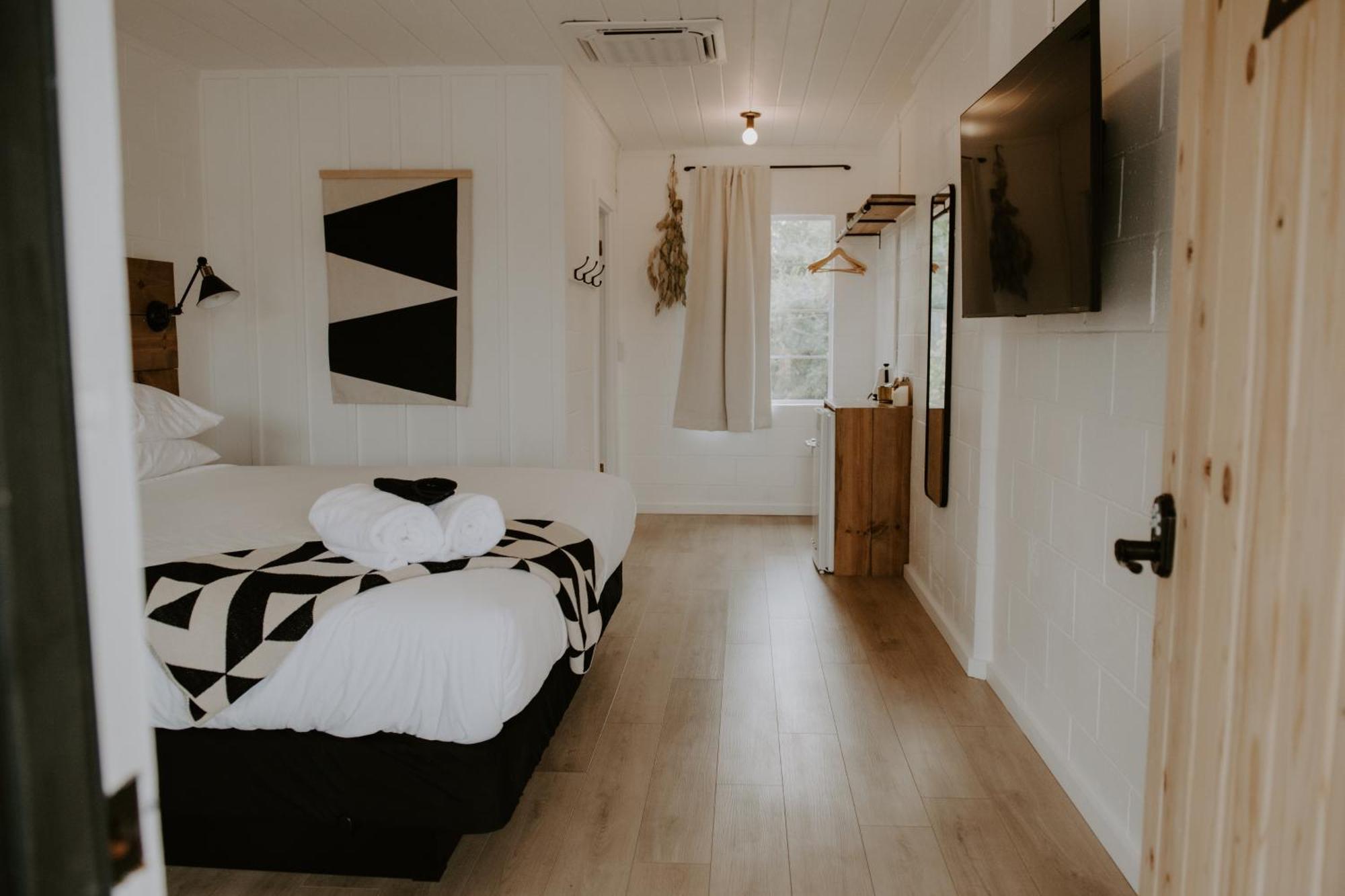 رِد بلاف Triangle Motel المظهر الخارجي الصورة
