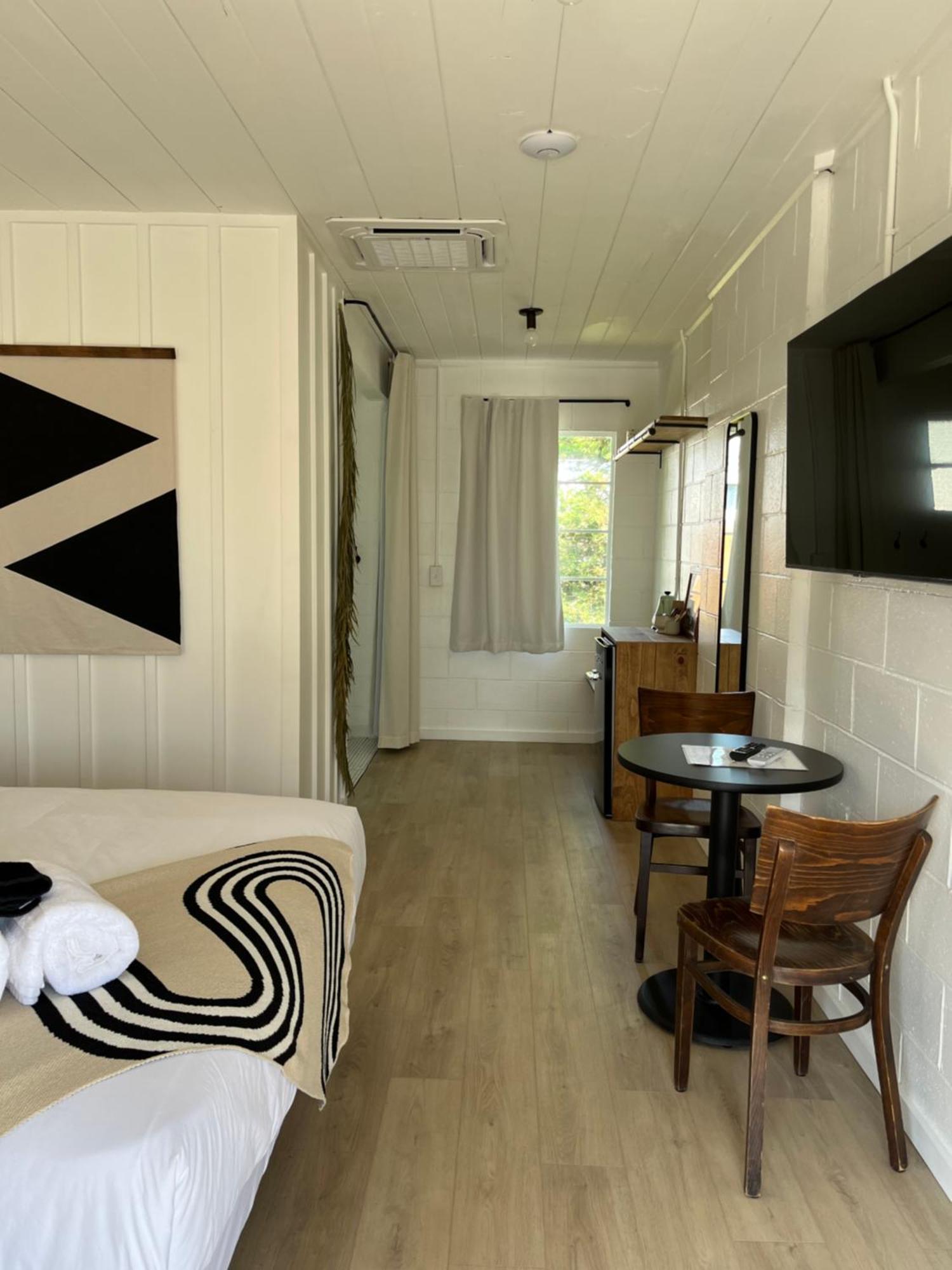 رِد بلاف Triangle Motel المظهر الخارجي الصورة
